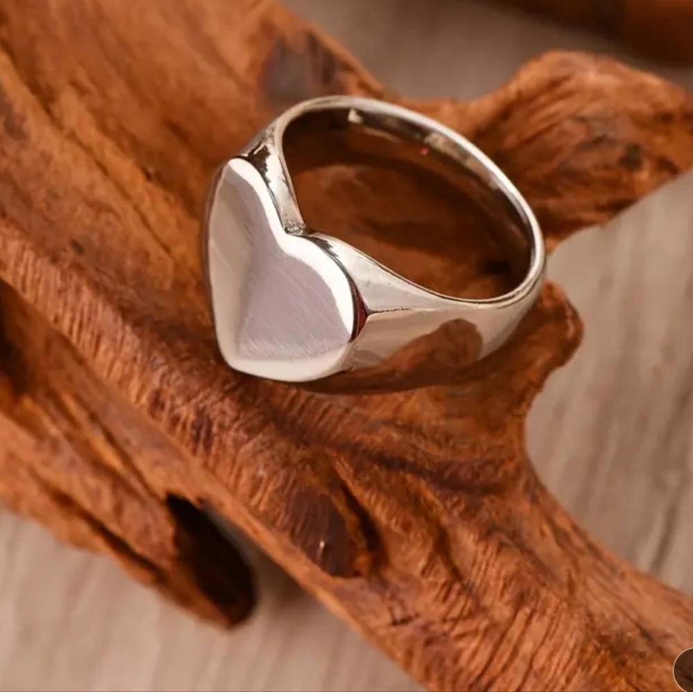 New Stainless Steel Heart Ring Silver